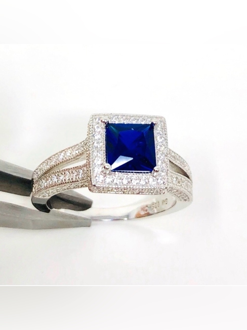 Sterling silver, SWAROVSKI Crystals Ring, 5.2g, NWOT